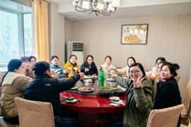 3.8 Ů(ji)옷​
